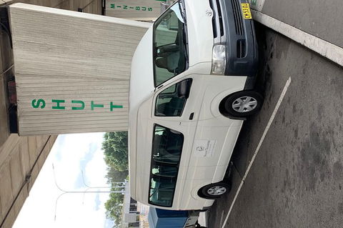 Swann Transfers - Mini Bus Chauffeur Services - Accommodation Broome 2