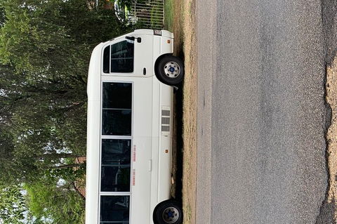 Swann Transfers - Mini Bus Chauffeur Services - Accommodation Broome 1