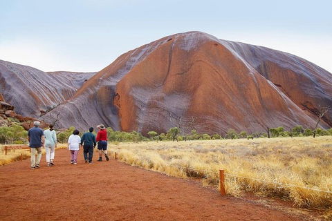 Explore Uluru: 7 Hours Guide Tour At Sunrise With Light Breakfast - Accommodation Broome 5