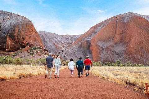 Explore Uluru: 7 Hours Guide Tour At Sunrise With Light Breakfast - Accommodation Broome 0