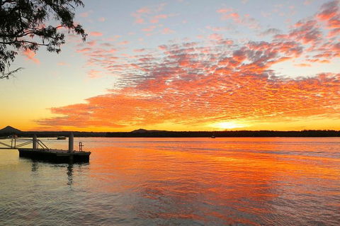 Noosa River Cruise For 3 To 4 People On A Classic Mahogany Speed Boat - 90 Min. - Accommodation Broome 3