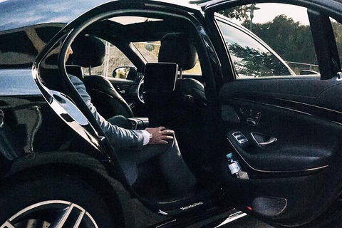 Arrival Private Transfers From Gold Coast Airport OOL To Gold Coast City - Accommodation Broome 2