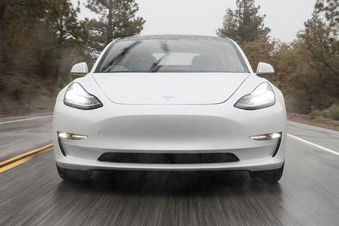Adelaide Airport Arrival Transfer OR Tour In A Tesla Model3 EV - Accommodation Broome 4