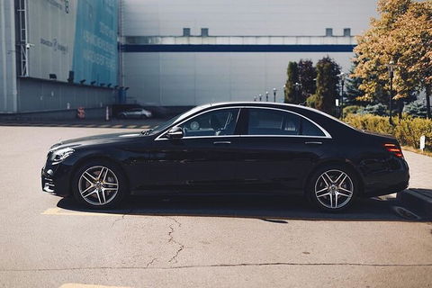 Arrival Private Transfers: Adelaide Airport ADL To Adelaide In Business Car - Accommodation Broome 0