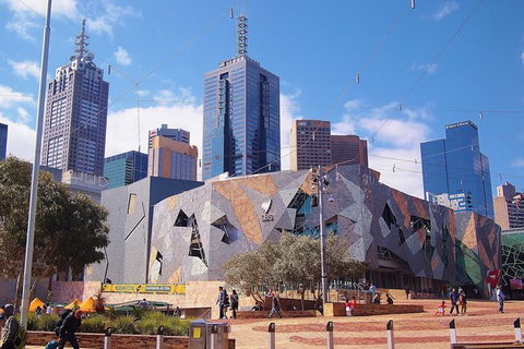 Arrival Private Transfers: Melbourne Airport MEL To Melbourne In Luxury Van - Accommodation Broome 1