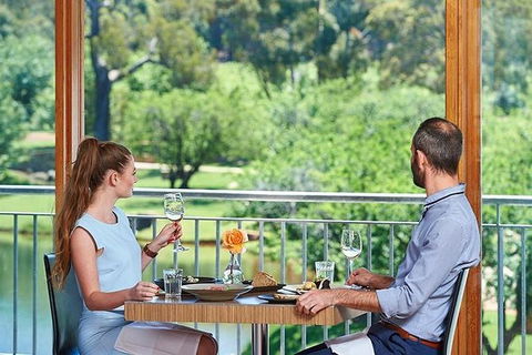 Romance Cruise + Scenic Tour + Beer Tasting + 3 Course Lunch + Hamper - Accommodation Broome 3