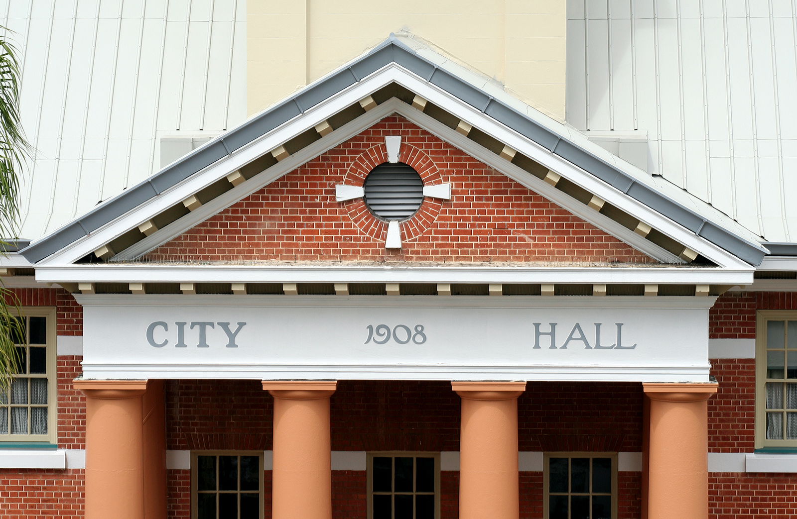 Antigua QLD Accommodation Broome