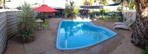 Devils Marbles Hotel–Wauchope - Accommodation Broome 3