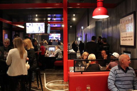 The Sporting Globe Bar & Grill - Accommodation Broome 1