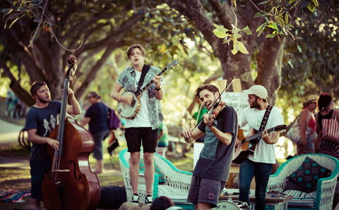 Buskers By The Lake - Accommodation Broome 1