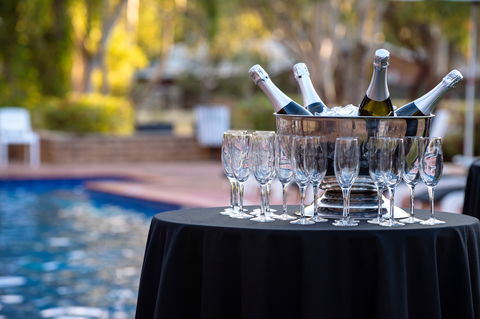 Christmas Day Lunch At DoubleTree By Hilton Alice Springs - Accommodation Broome 2