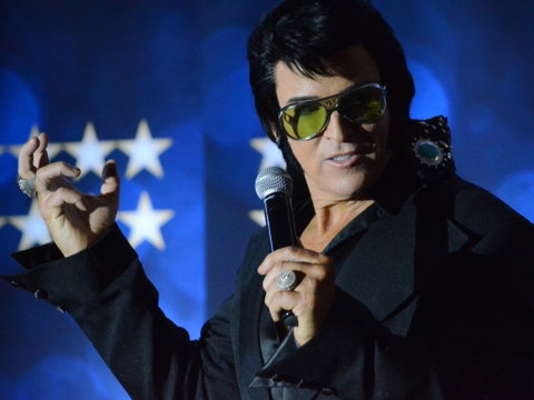 Elvis Forever - Damian Mullin 'Up Close And Personal' - Accommodation Broome 1