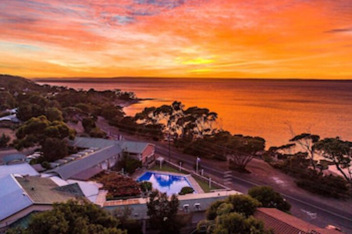 Muston SA Accommodation Broome