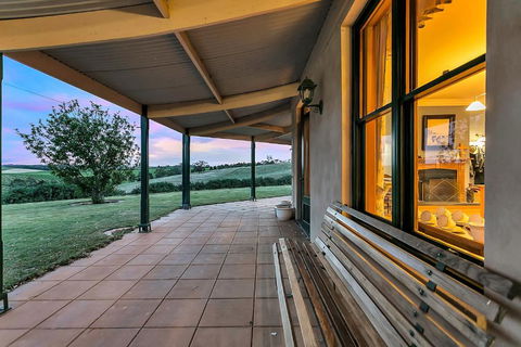 Abbotsford Country House - Accommodation Broome 2