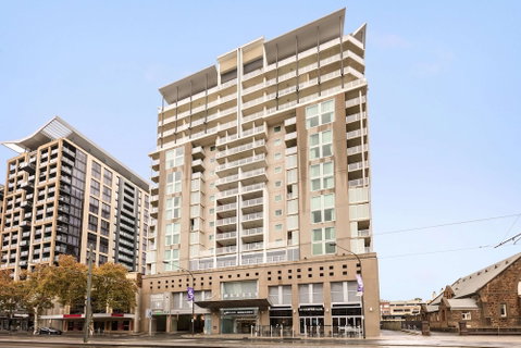 Oaks Adelaide Embassy Suites - Accommodation Broome 0