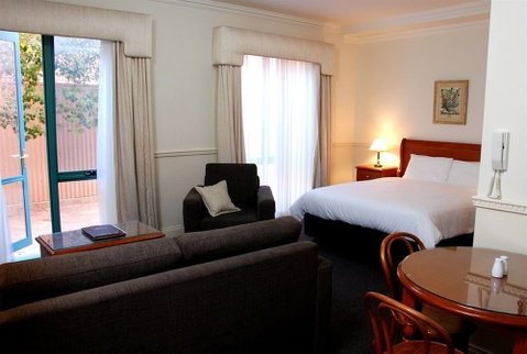 Majestic Tynte Street Apartments - Accommodation Broome 6