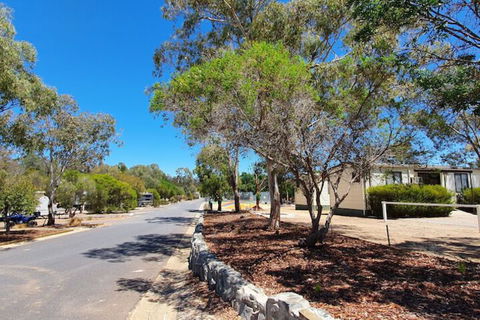 Capital Country Holiday Park - Accommodation Broome 3