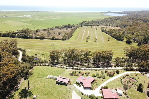 Eagles Roost Farmstay B & B - Accommodation Broome 1