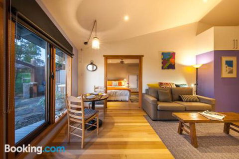 The Linden Bed & Breakfast - Accommodation Broome 0