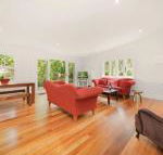 Poets Cottage Fireplace Close to Treks - Accommodation Broome