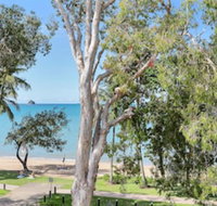Hibiscus On Palm Cove at Marlin Waters - Accommodation Broome