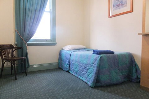 Criterion Hotel Warwick - Accommodation Broome 5