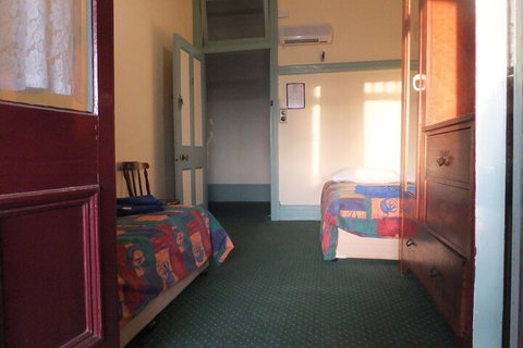 Criterion Hotel Warwick - Accommodation Broome 6