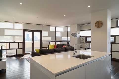 AKOM Prahran - Accommodation Broome 0