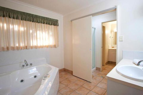 Verandahs - Accommodation Broome 3