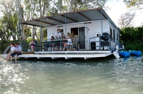 Renmark River Villas & Boats & Bedzzz - Accommodation Broome 3