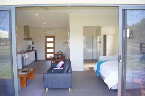 Manzanillo Grove Villa - Accommodation Broome 2