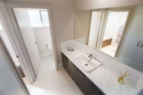 The Races Swanport - Accommodation Broome 3