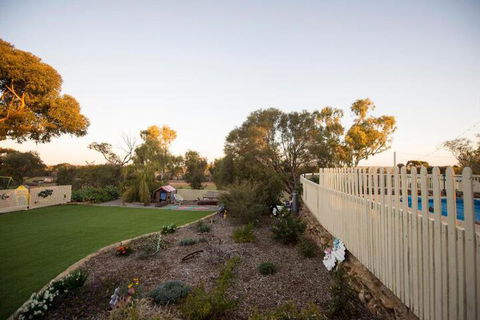 The Old Convent Dalwallinu - Accommodation Broome 3