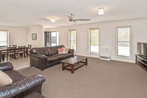 Ulmara 2 - Accommodation Broome 2