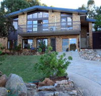 Alpine Apartment Great location with views of Lake Jindabyne - Accommodation Broome