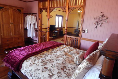 R On The Downs BnB & Spa Cottages - Accommodation Broome 4