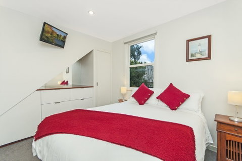 JOHANSSONS PERCH COTTAGE - Accommodation Broome 2