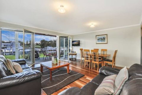 JOHANSSONS PERCH No. 1 - Accommodation Broome 0