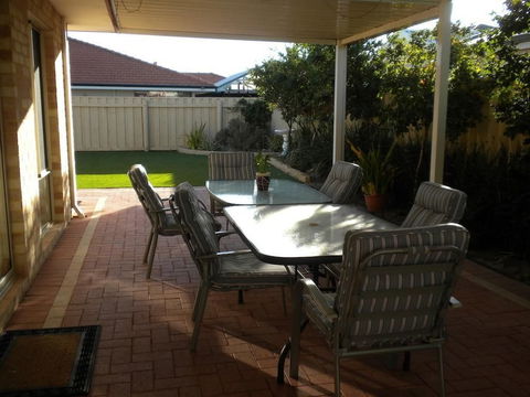 The Family Home - Accommodation Broome 2