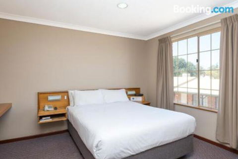 MIDAS MOTEL KALGOORLIE - Accommodation Broome 2