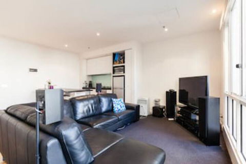 CLAUDE, 2BDR Melbourne Apartment - Accommodation Broome 0