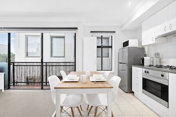 SIENNA, 1BDR South Melbourne Apartment - Accommodation Broome 0