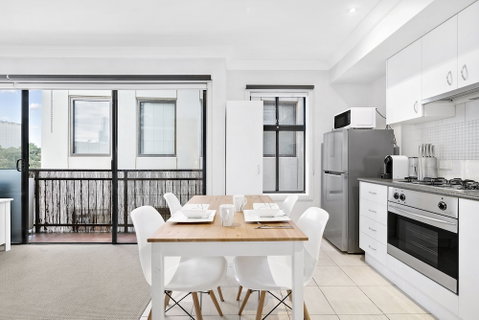SIENNA, 1BDR South Melbourne Apartment - Accommodation Broome 1