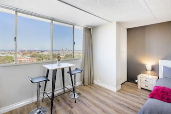 Celina's Ocean View Studio - Adults Only - Accommodation Broome 4