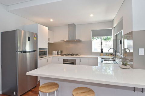 Stylish Apartment Near Perth City 2210 - Accommodation Broome 3