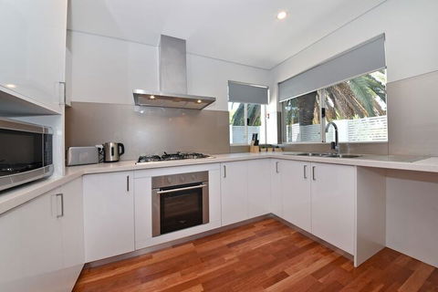 Stylish Apartment Near Perth City 2210 - Accommodation Broome 6
