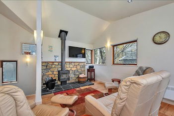 Snow Bound - Accommodation Broome 1
