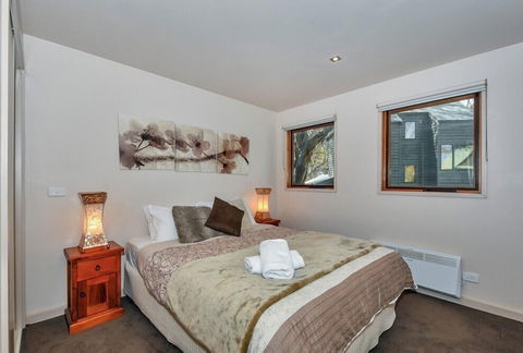 Snow Bound - Accommodation Broome 0