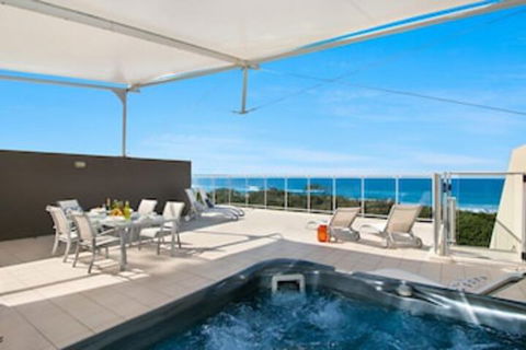 LUXURY BALE PENTHOUSE & JACUZZI SPA 1328 NORTH CULTURE - Accommodation Broome 0
