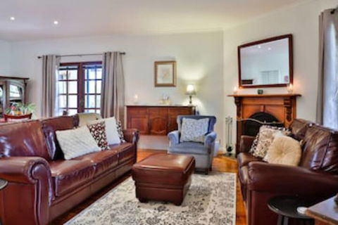 Parker Lodge Maldon - Accommodation Broome 0